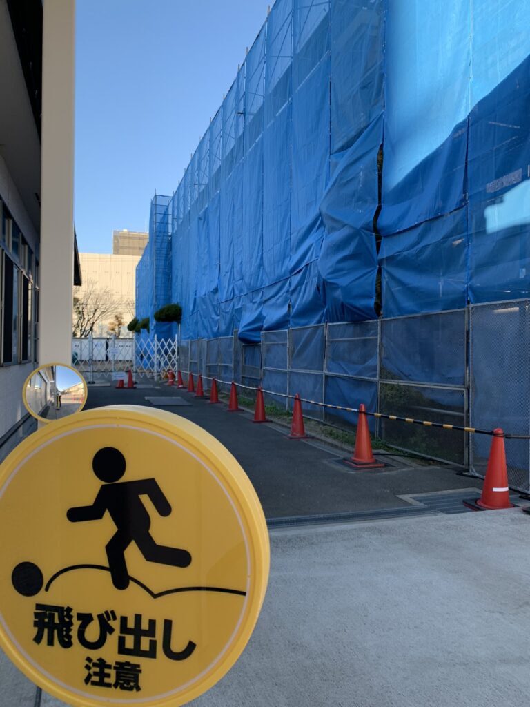 12月24日桃園小学校体育館改装中